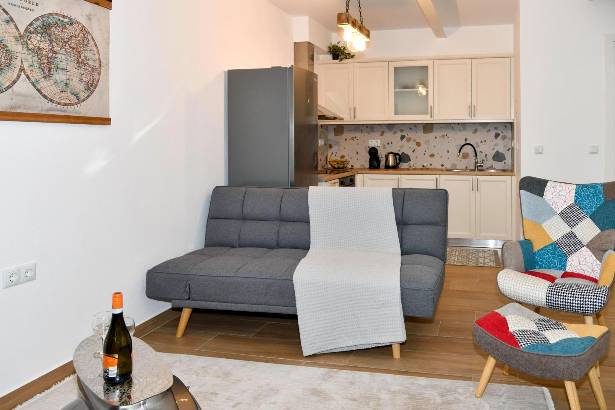 Captain Theo'S Modern Apartment Maria Lefkímmi Eksteriør bilde